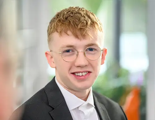 Portrait von Jonas Tomfohrde