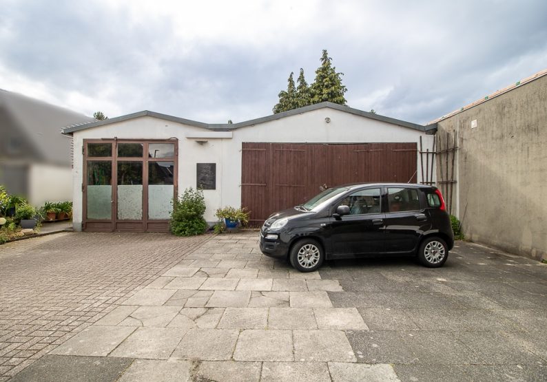 Blick zur Garage