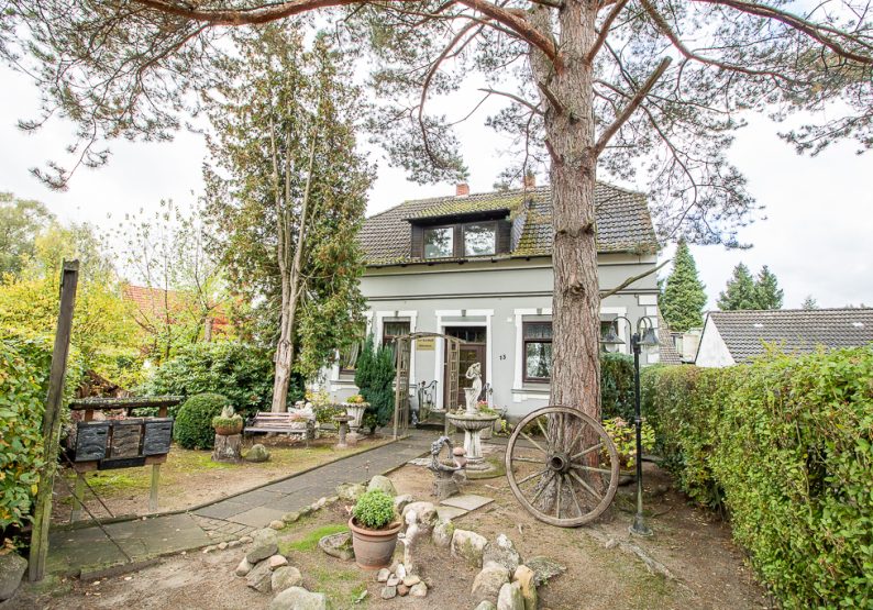 Haus 1: Strassenansicht