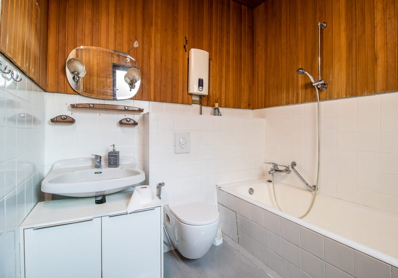 Badezimmer 2