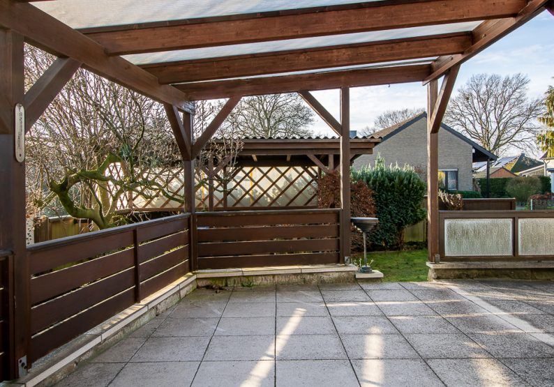 überdachter Terrassenbereich