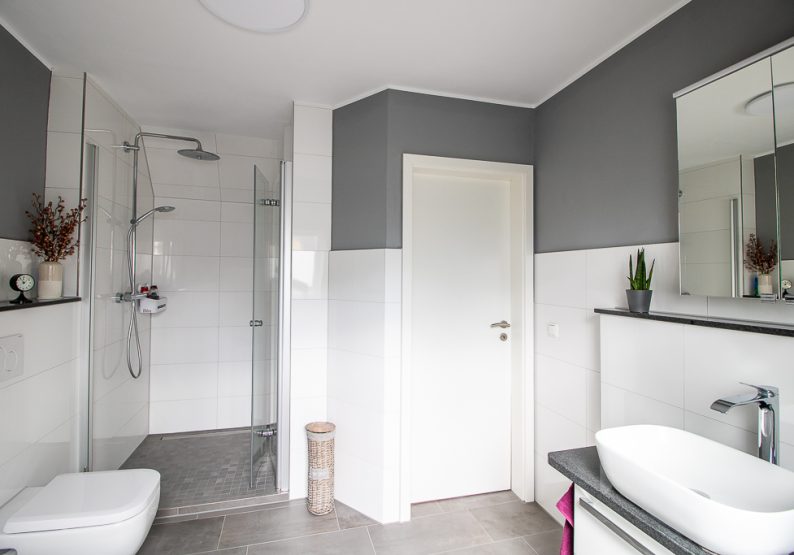 Obergeschoss: Badezimmer