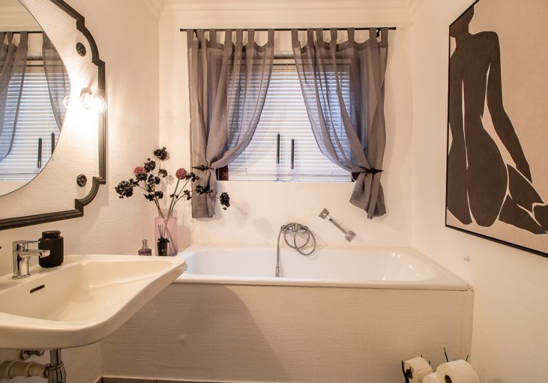 Haus 2 Erdgeschoss: Badezimmer